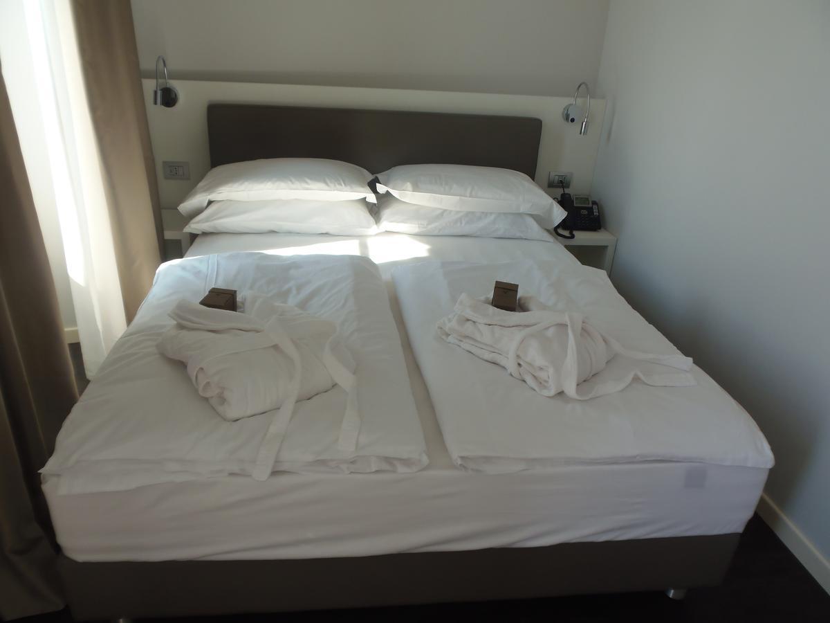 Albergo Dongo Zewnętrze zdjęcie