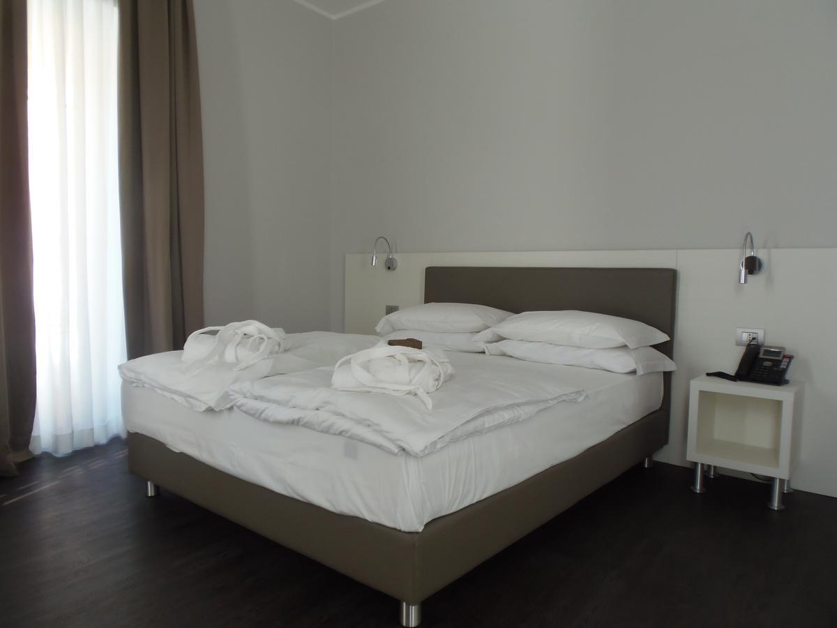 Albergo Dongo Zewnętrze zdjęcie