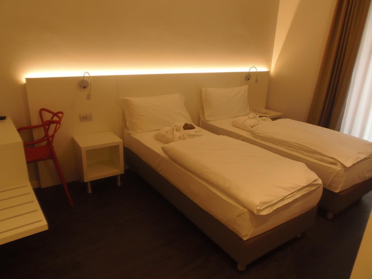 Albergo Dongo Zewnętrze zdjęcie